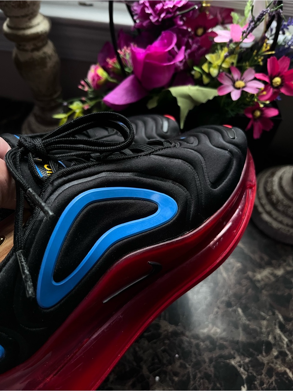 Nike AirMax 720
Streetwear/Lifestyle
Athletic Shoes
Size 4 Youth/5.5 Women - Picture 8 of 16